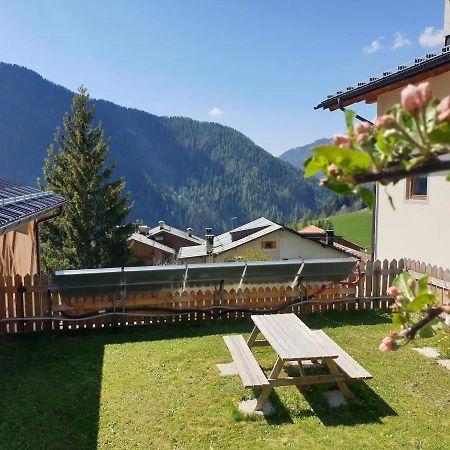 App Col Di Lana - Agriturismo La Majon Da Col Colle Santa Lucia Buitenkant foto