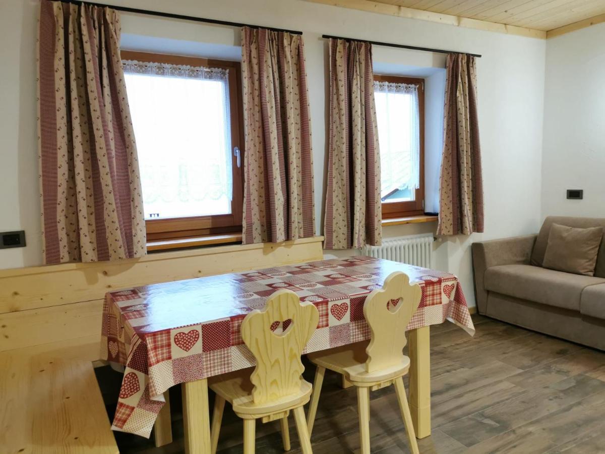 App Col Di Lana - Agriturismo La Majon Da Col Colle Santa Lucia Buitenkant foto